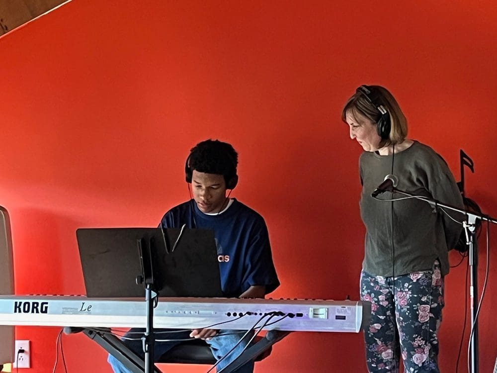 Beginner Piano Lessons for Teenagers in Johnson City at Freedom Music Academy